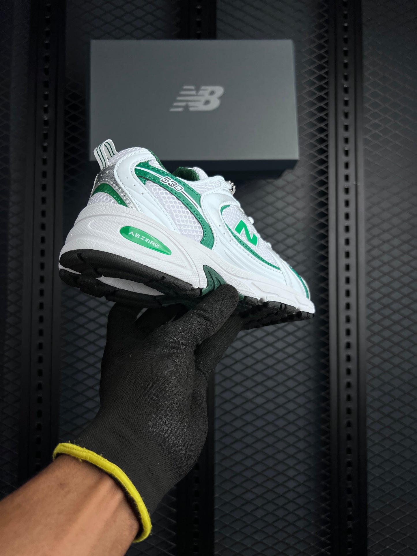 Special Edition Sneaker 530 NB