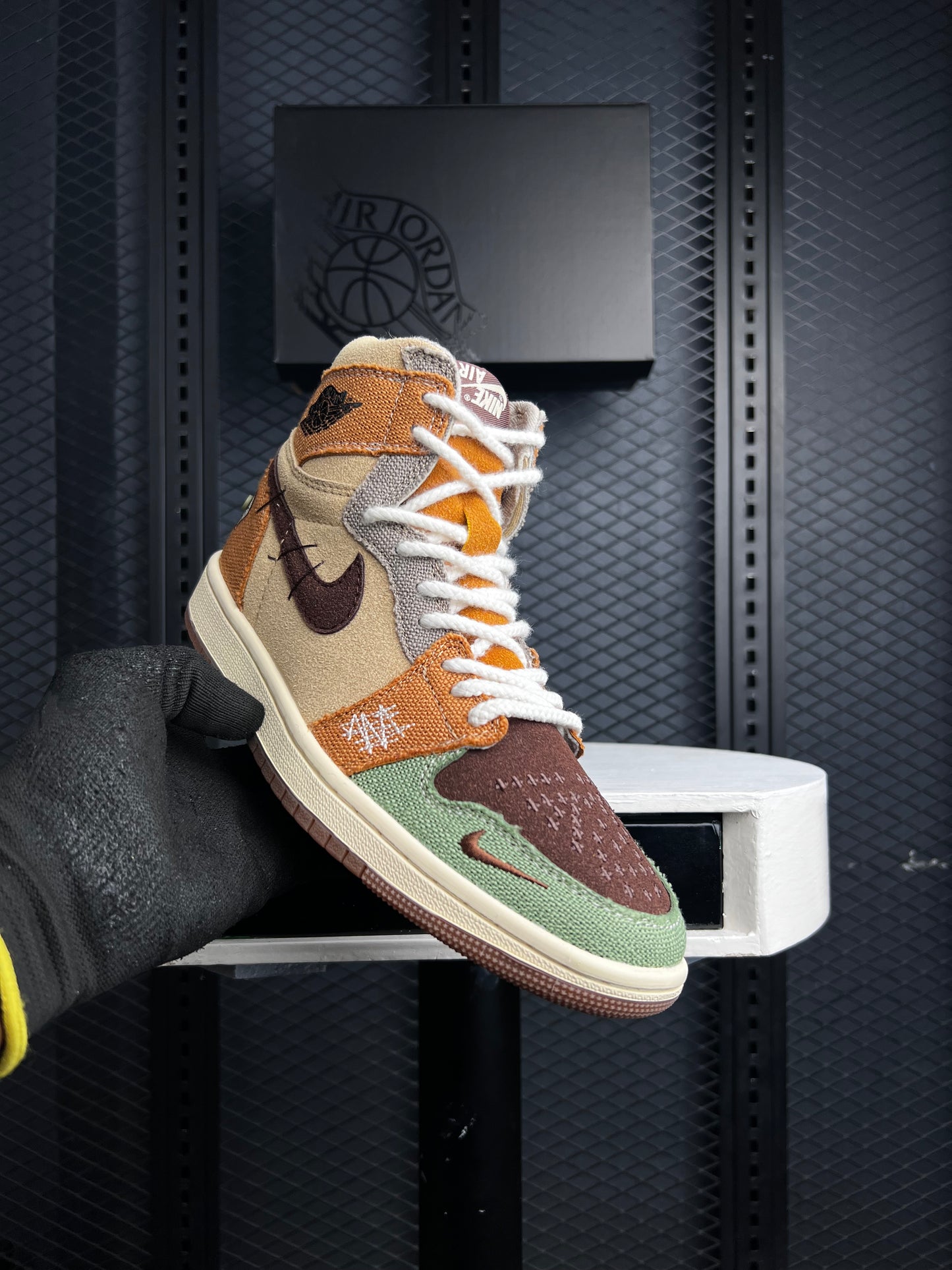 AJ1 High Edition Sneaker