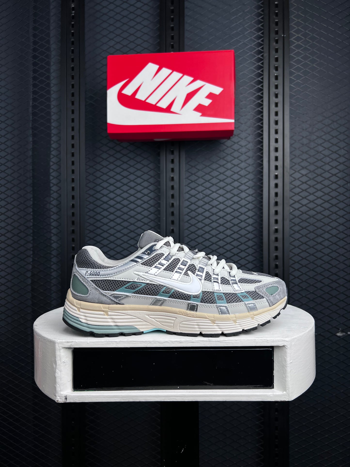 Special Edition Sneaker P-6000