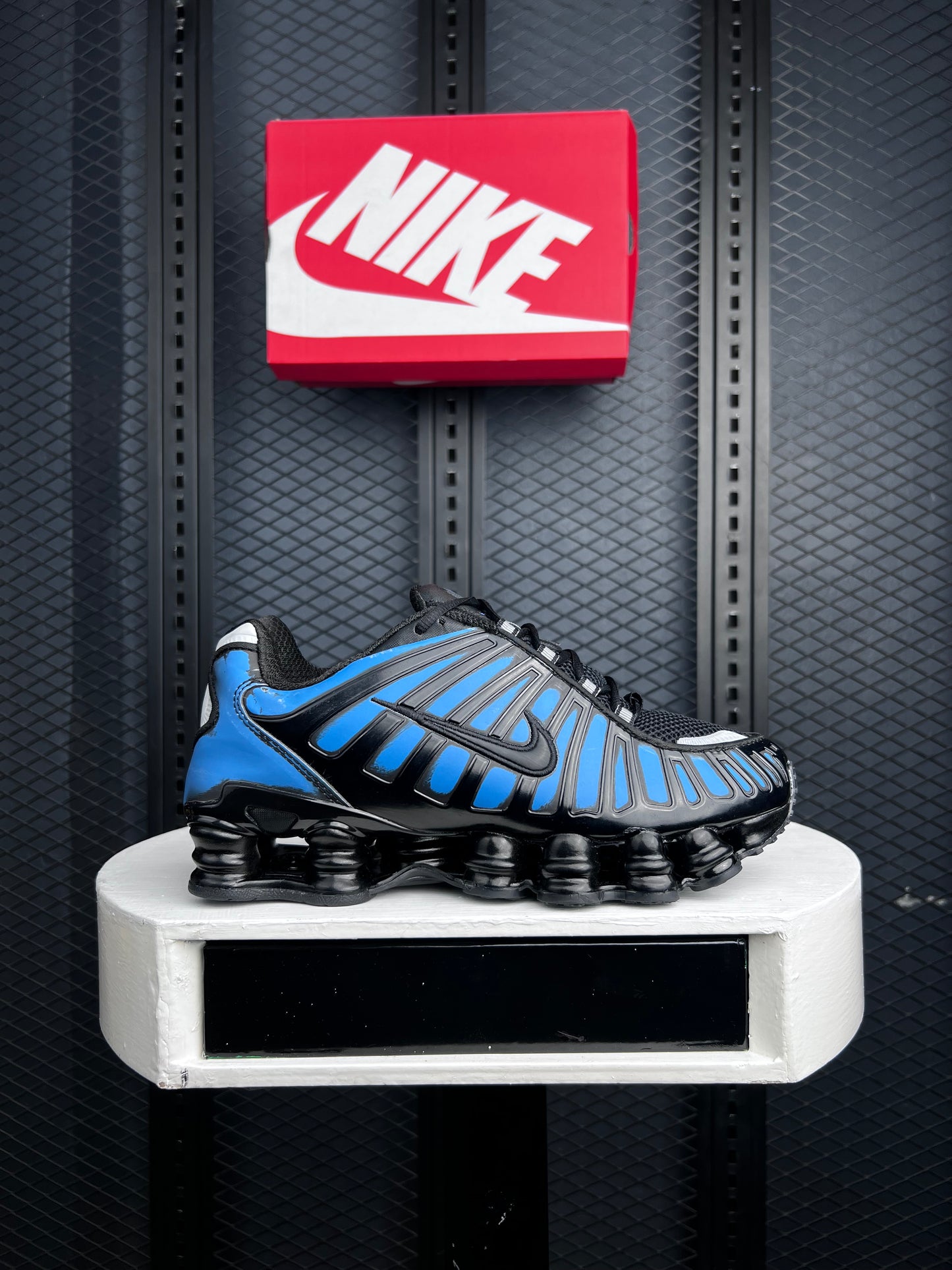 Shox color change Luxury Sneaker’s