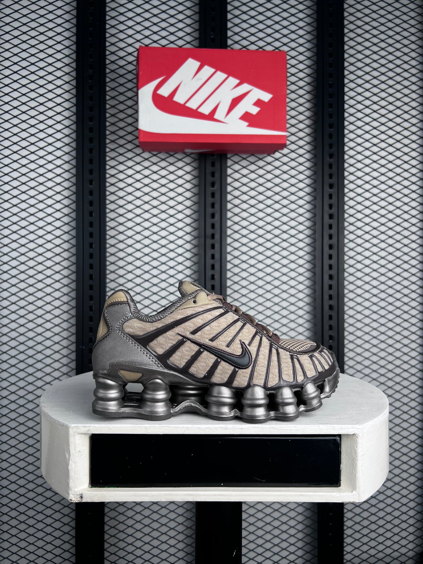 N Shox Special Edition Sneaker