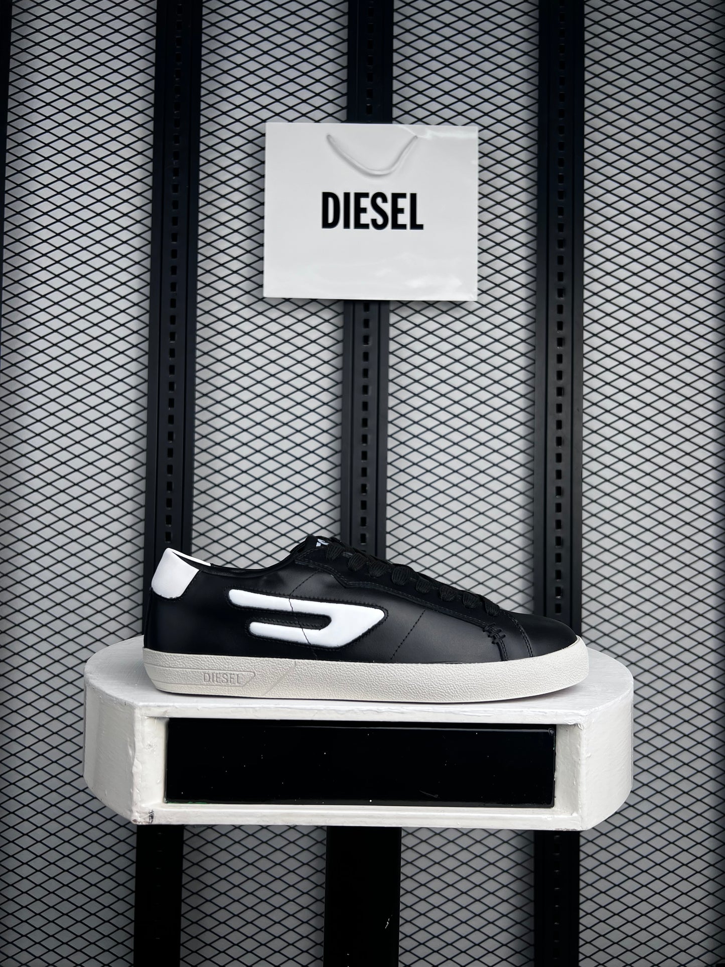 Men's special edition sneaker