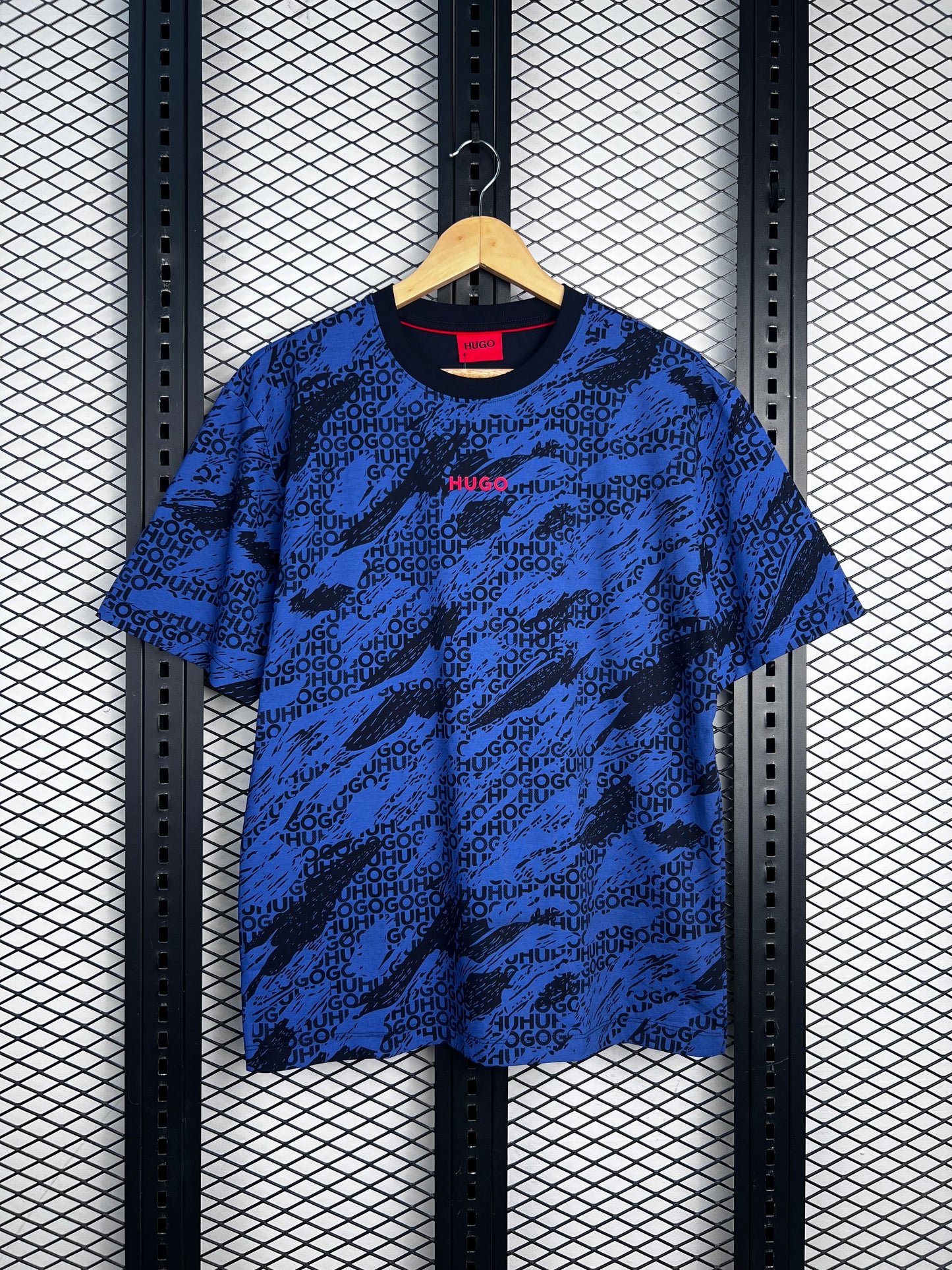 Men’s branded t-shirt