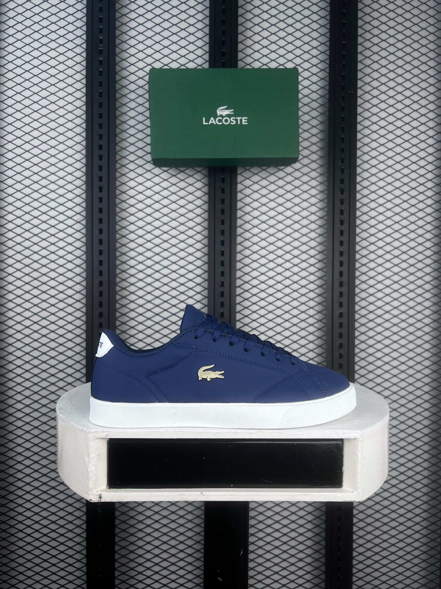 Special edition sneaker