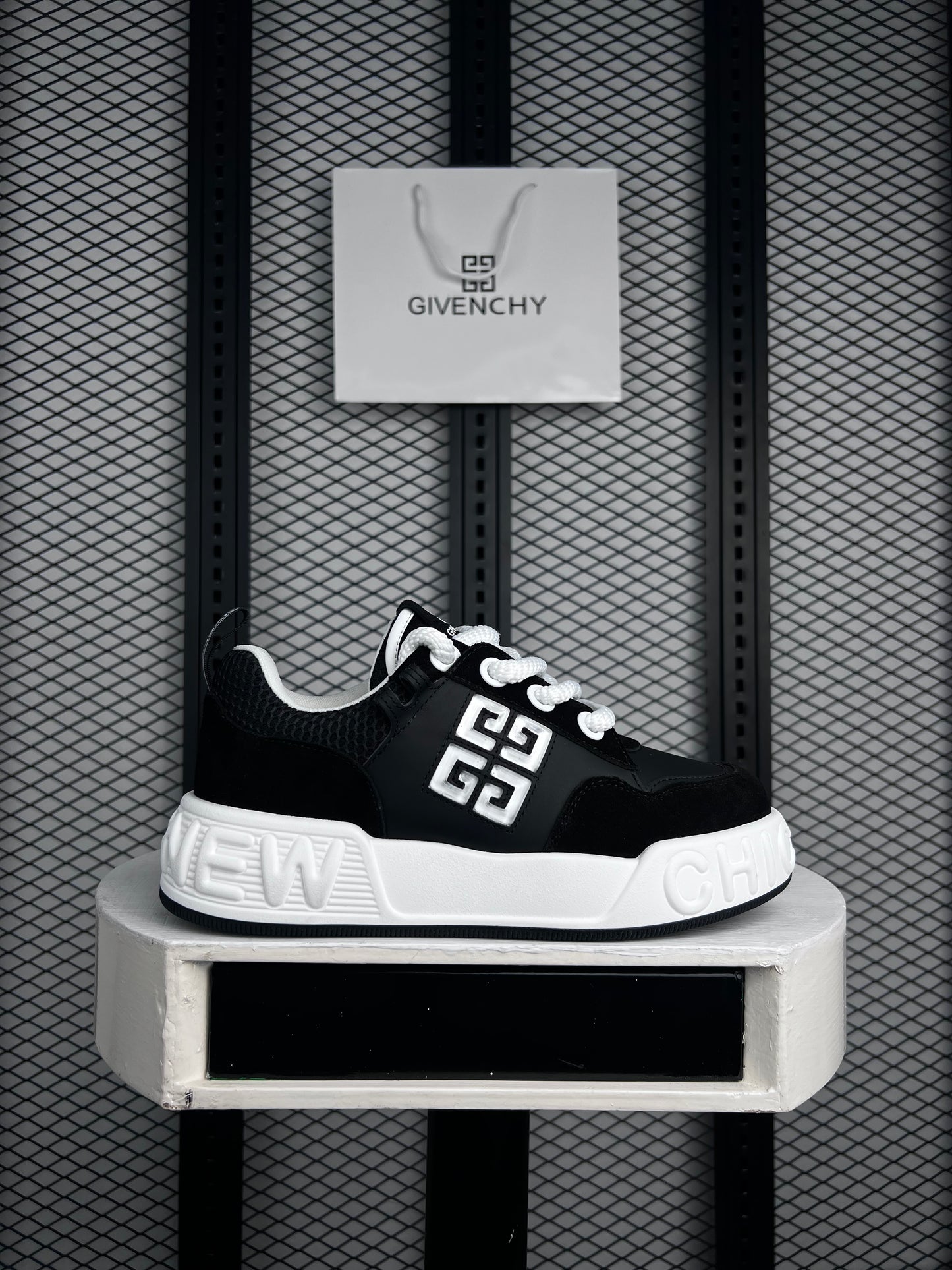Men's special edition sneaker