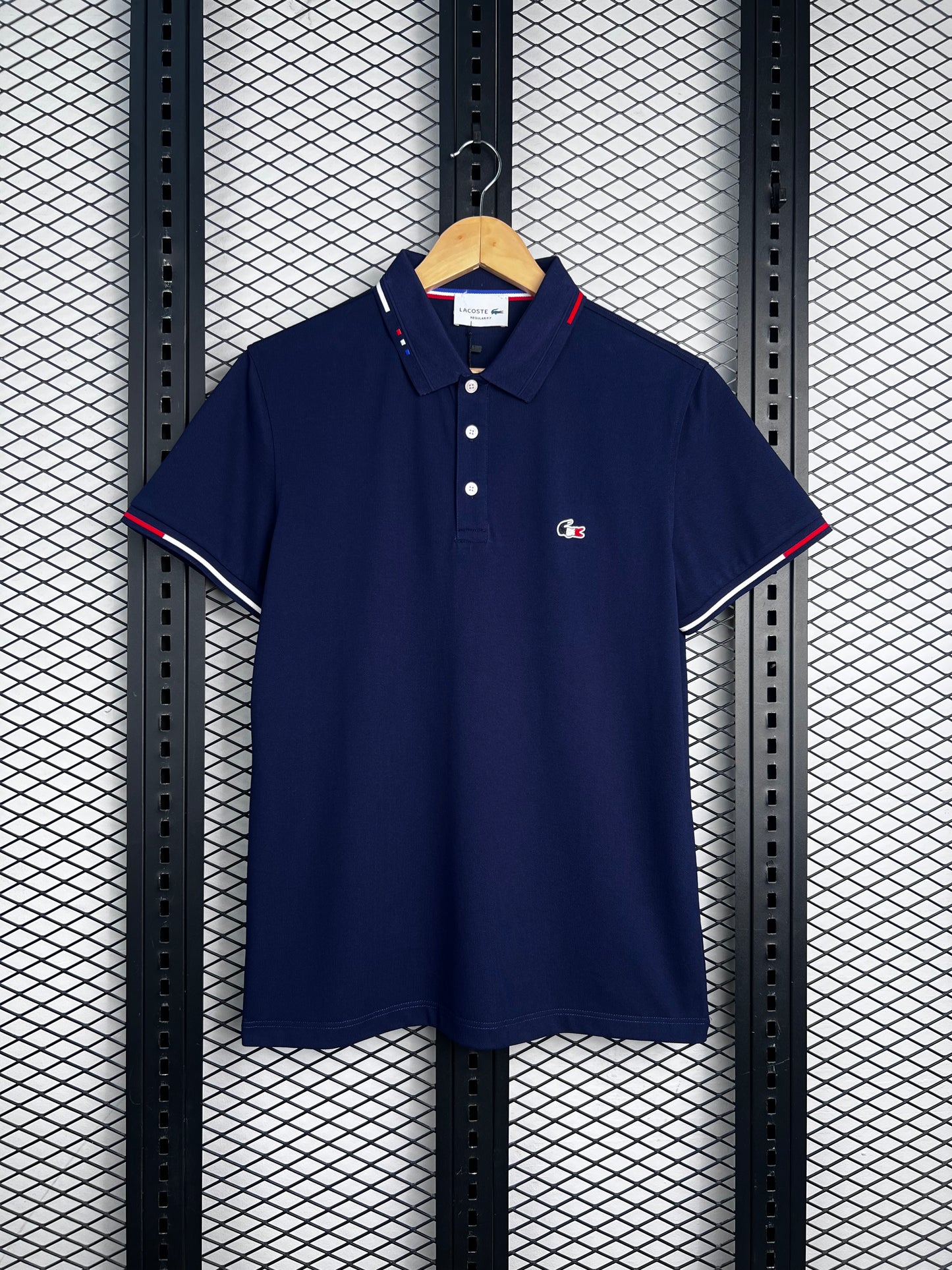 Men’s branded golf t-shirt