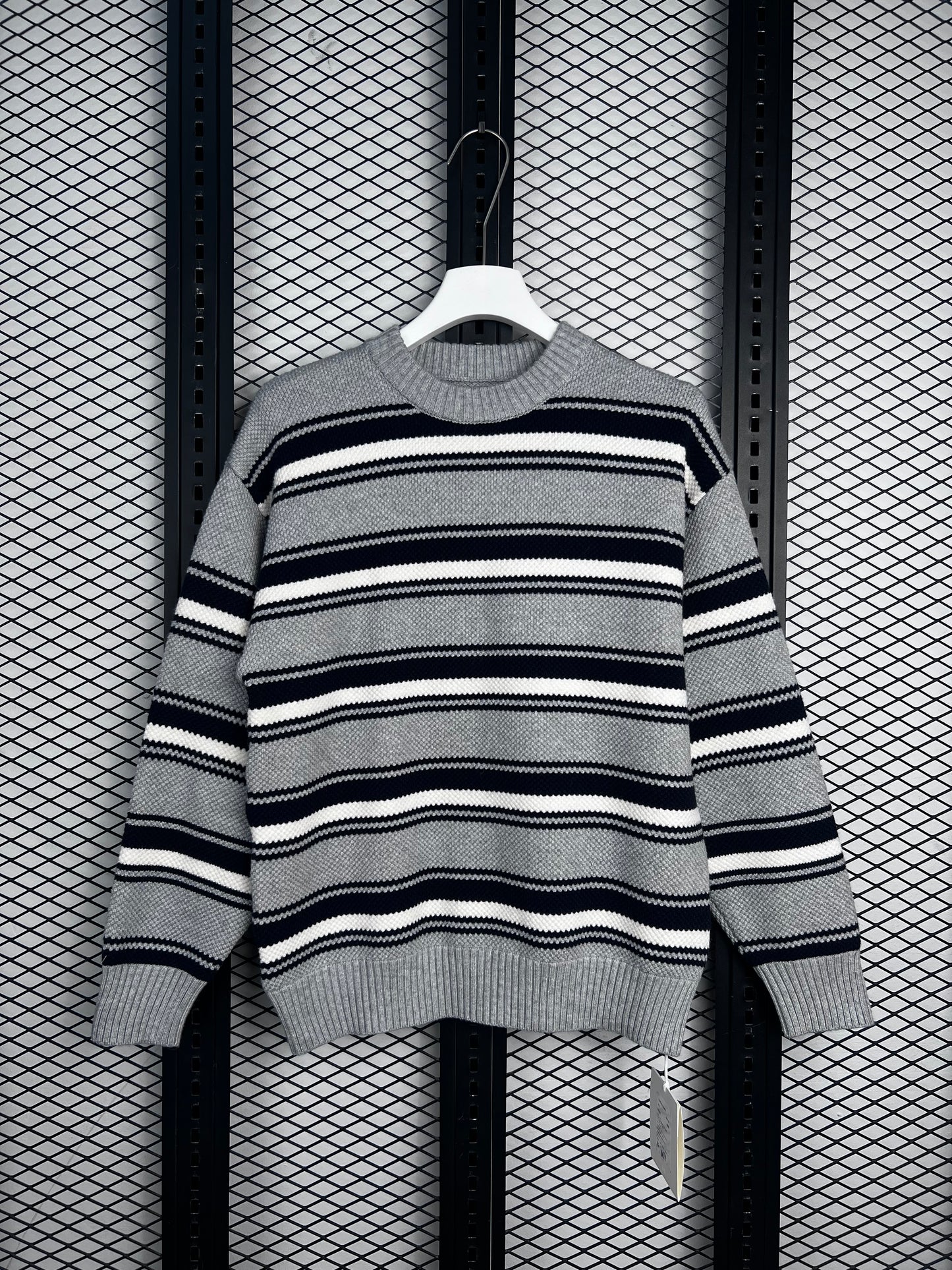 Striped lifestyle jersey