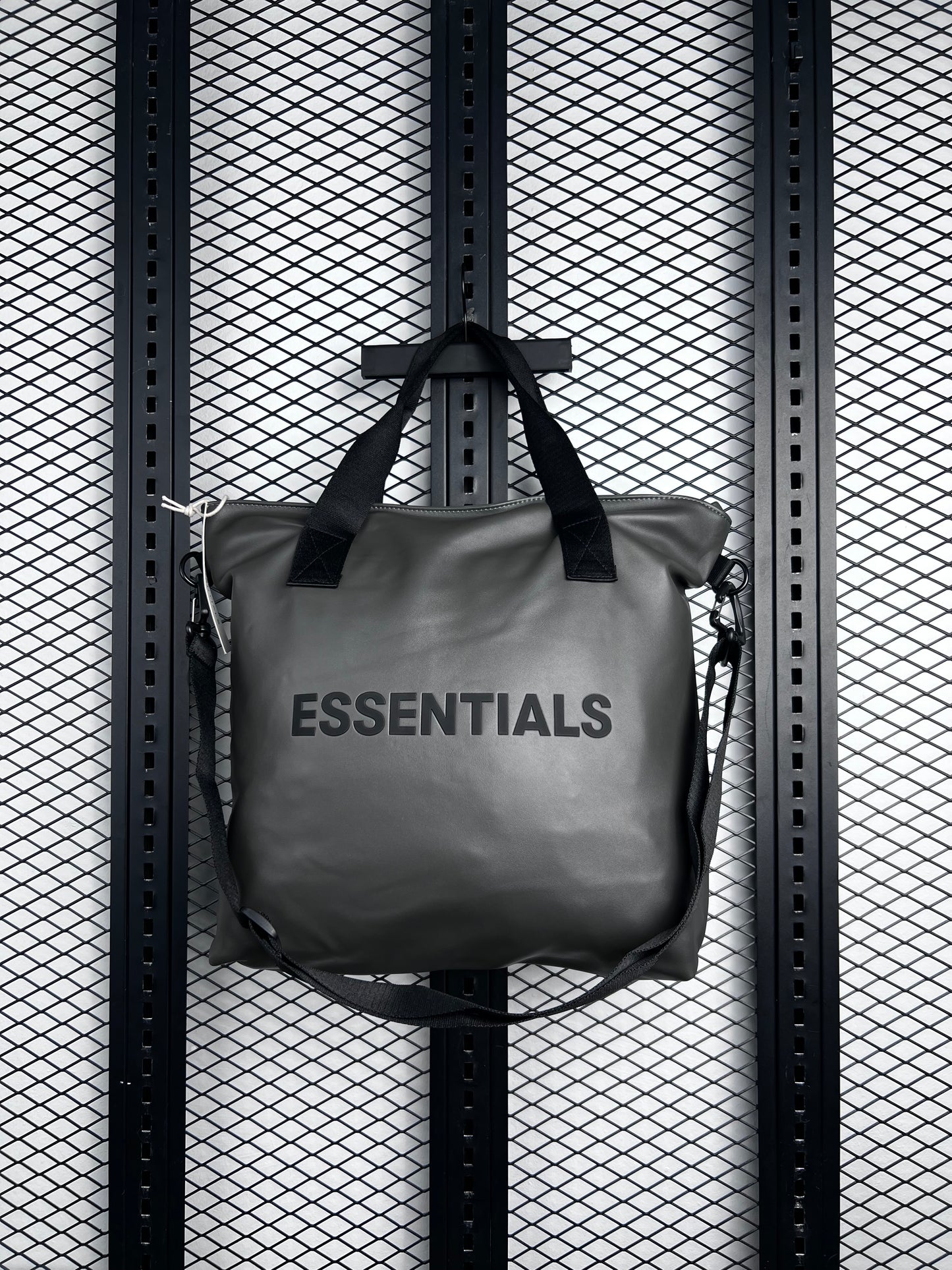 LADIES HANDBAG