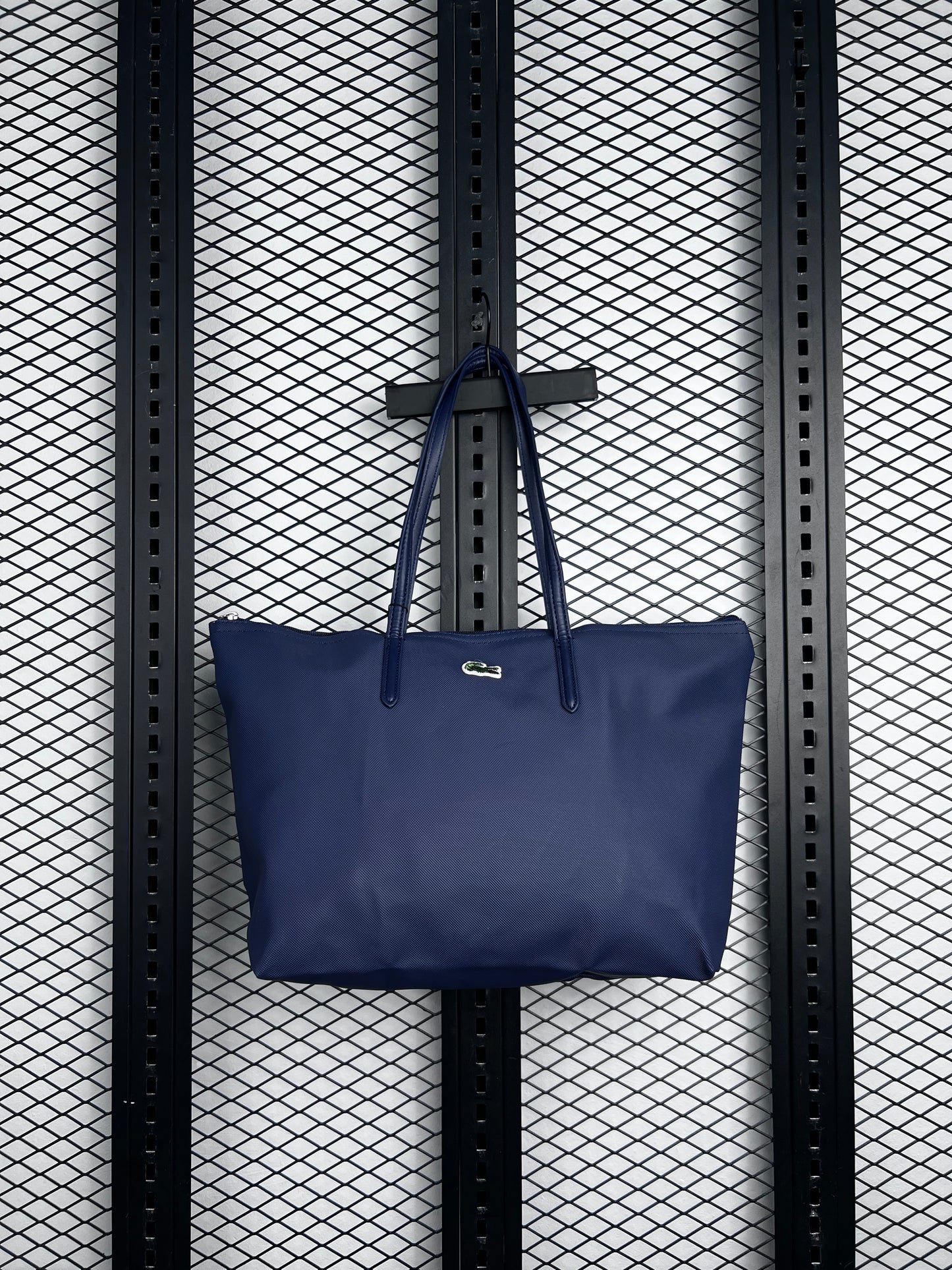 LADIES HANDBAG