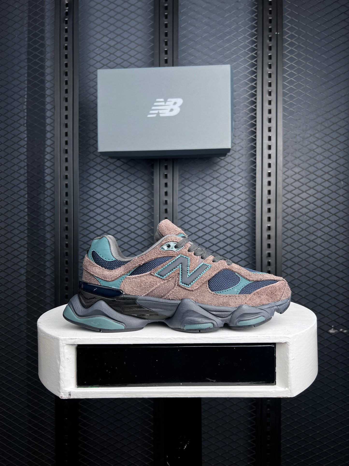 NB Special Edition Sneaker’s