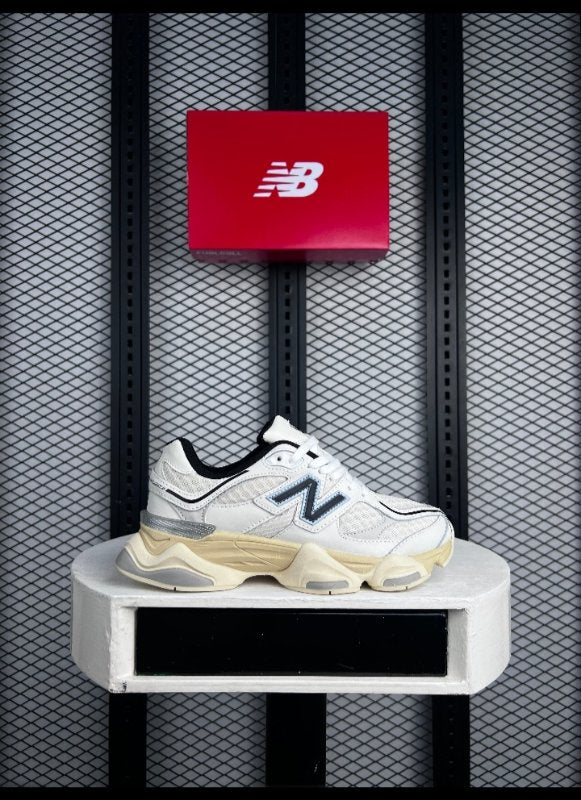 Sneaker White Grey Black