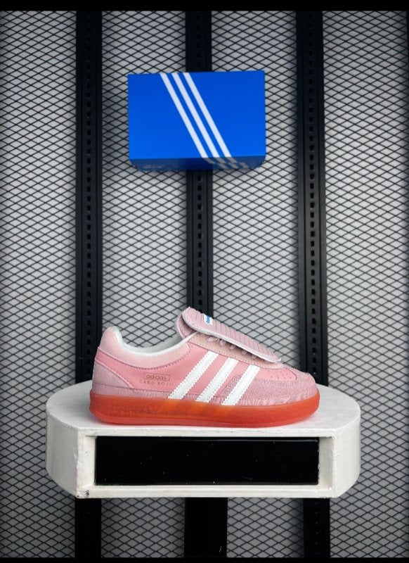 Napped pink leather low-top with translucent red cupsole