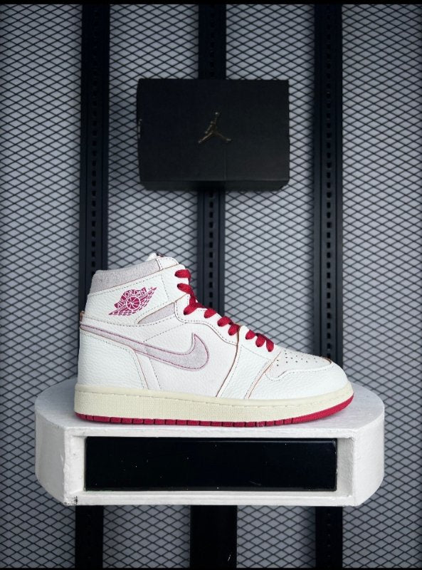 High-top sneaker Retro Rare Cinnabar