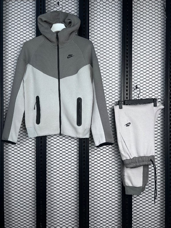 Tracksuit White Grey