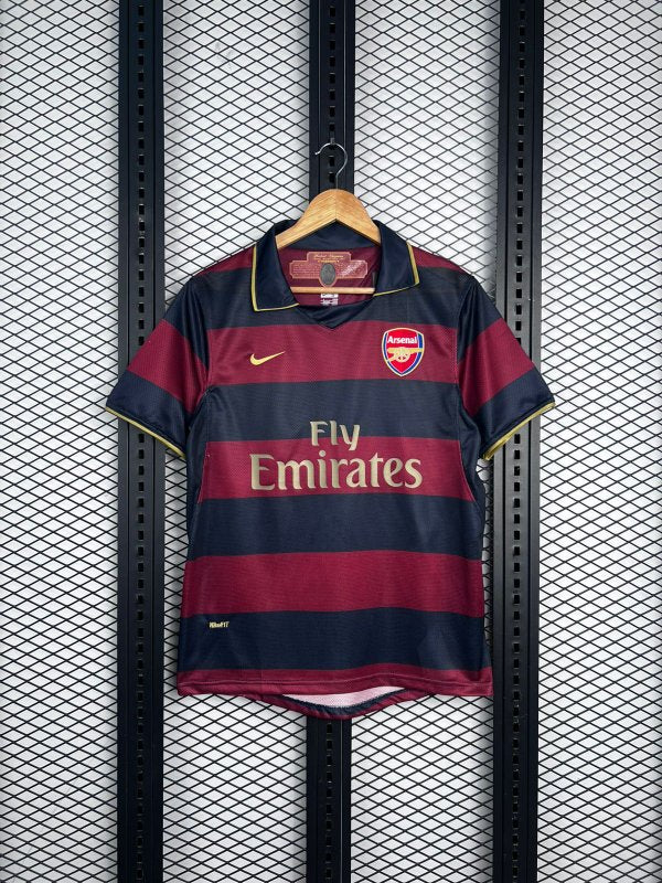 Arsenal Fly Emirates Jersey