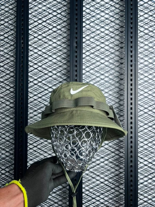 Boonie silhouette in olive with tactical