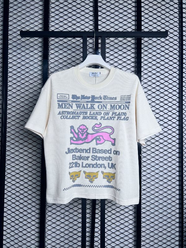 Textured knit graphic short-sleeve shirt in cream