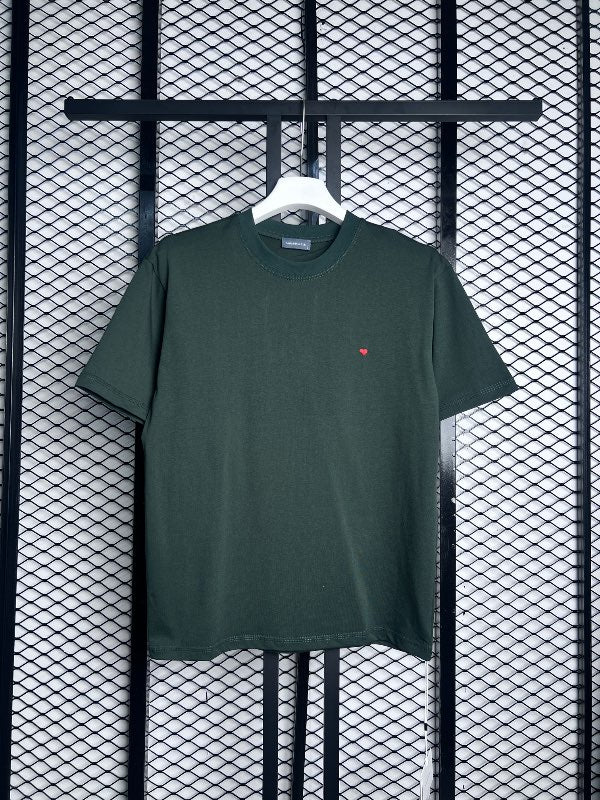 Heart-embroidered crewneck cotton tee in dark forest green