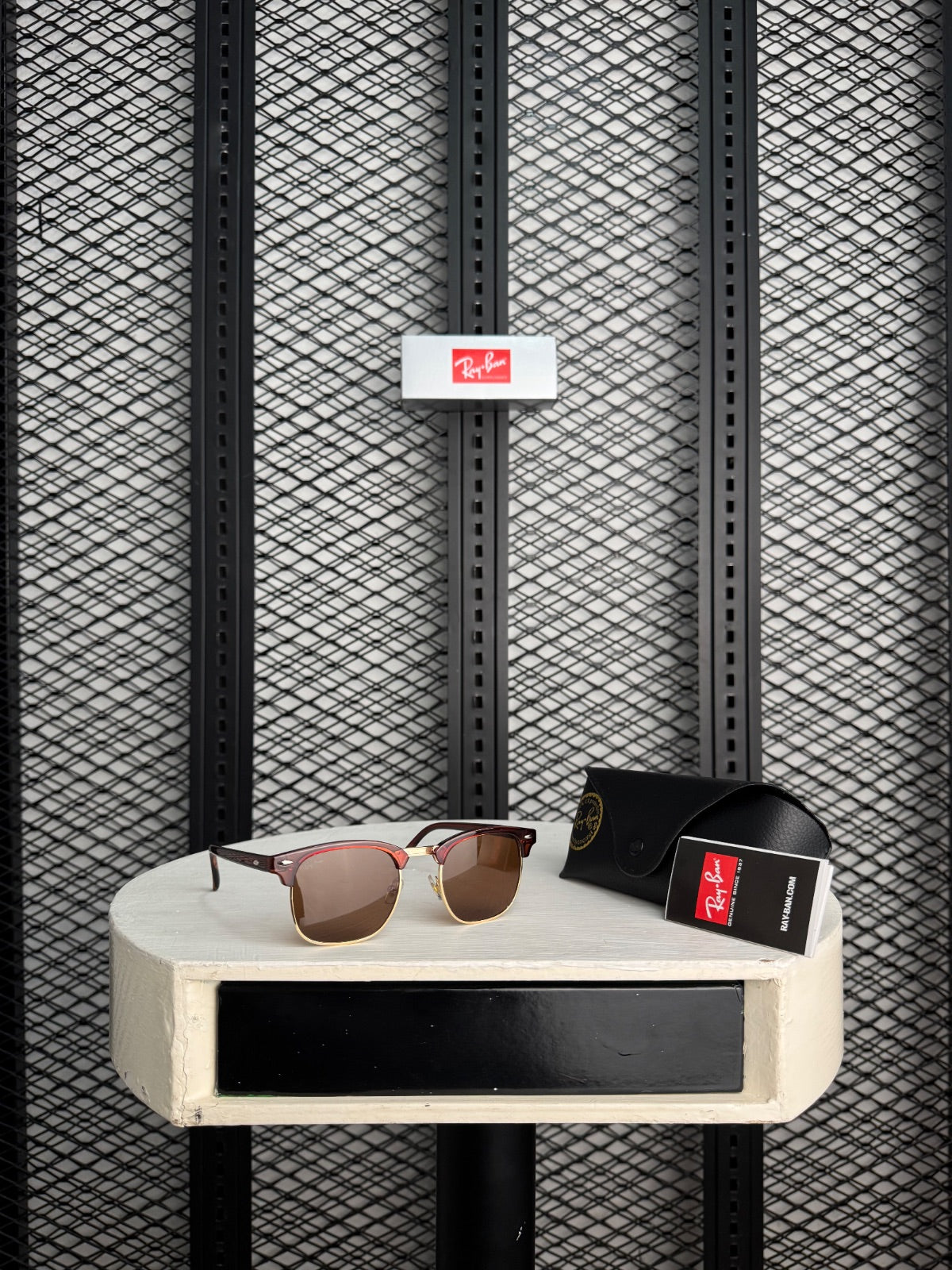 Sunglasses brown gold