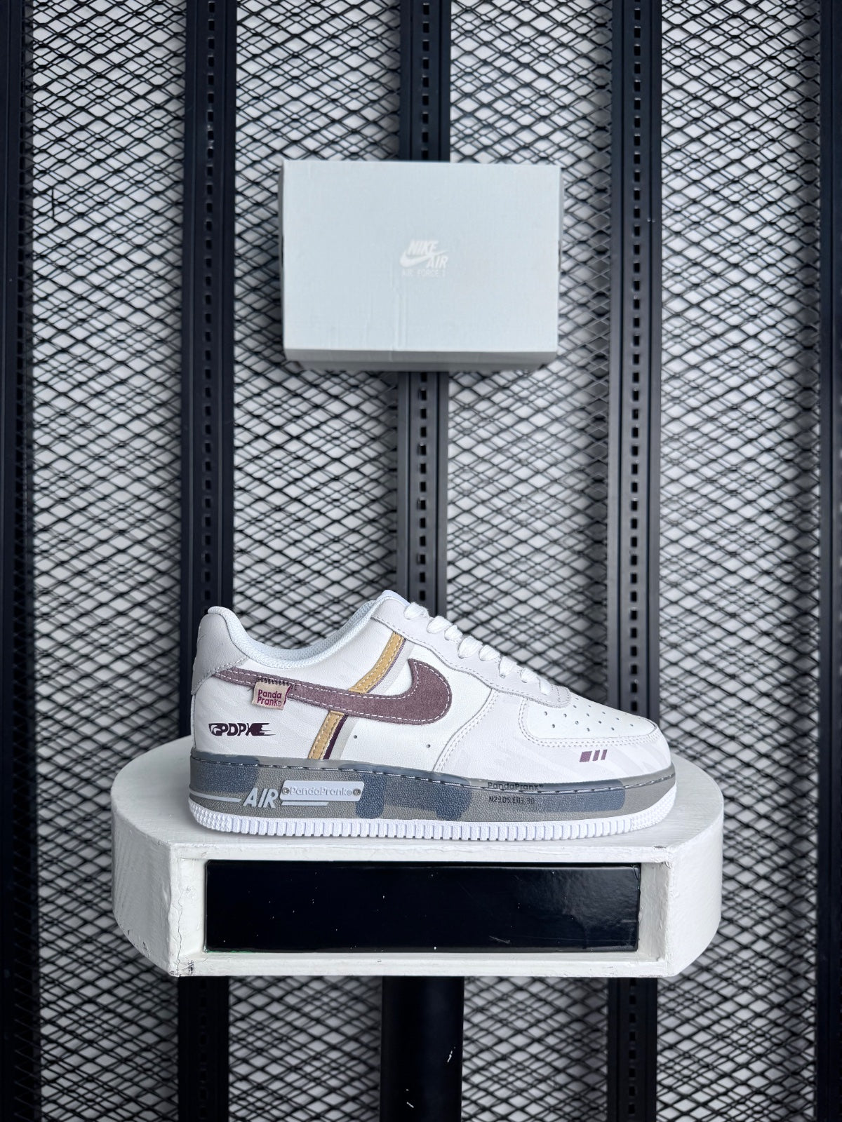 Cream white sneaker