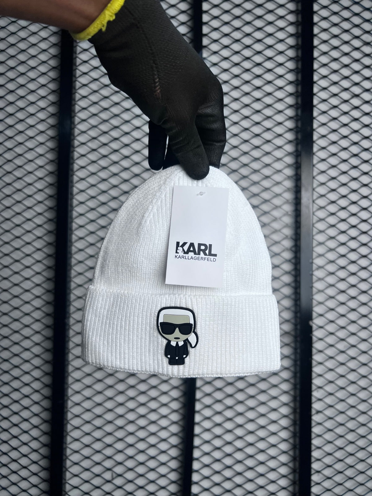 Beanie white with black logo