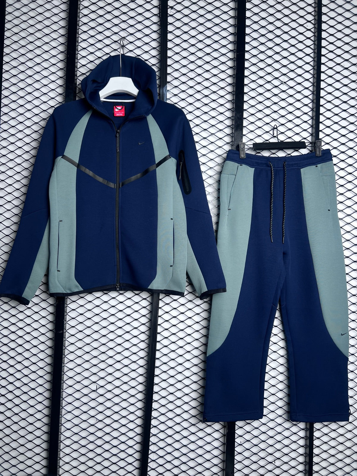 Tracksuit IF1326 navy blue