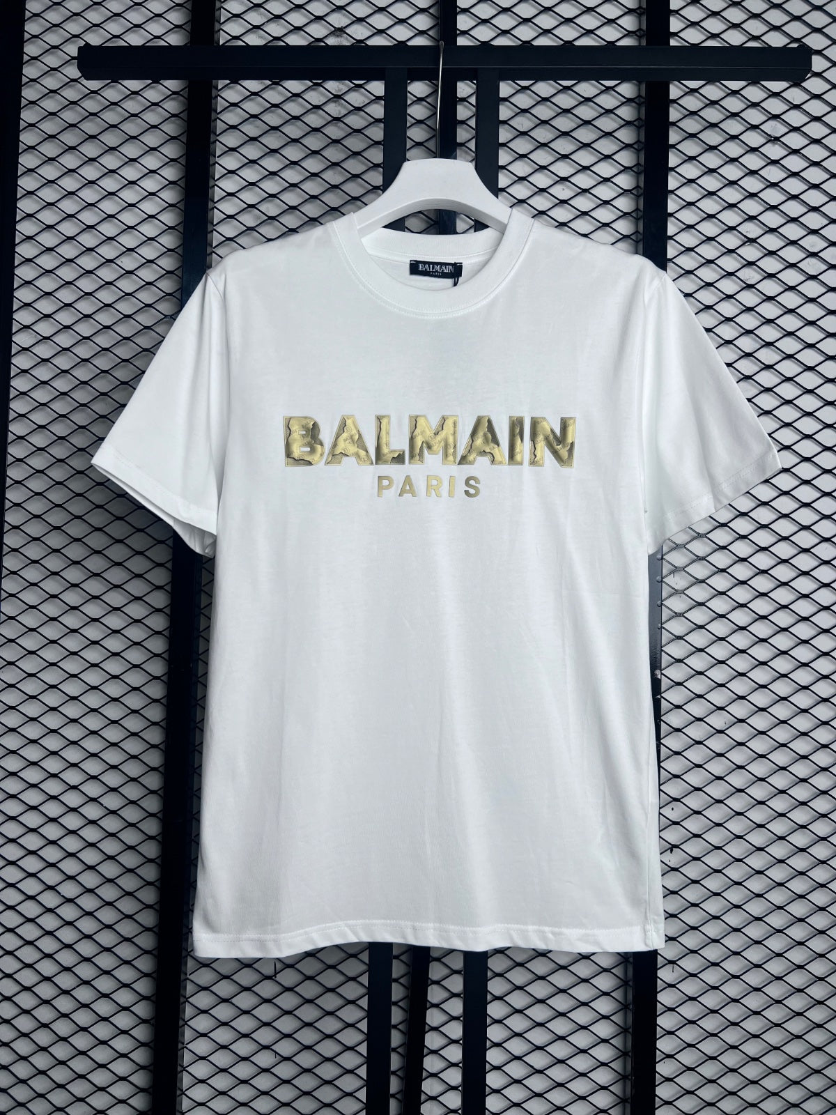 White T shirt with gold w196#