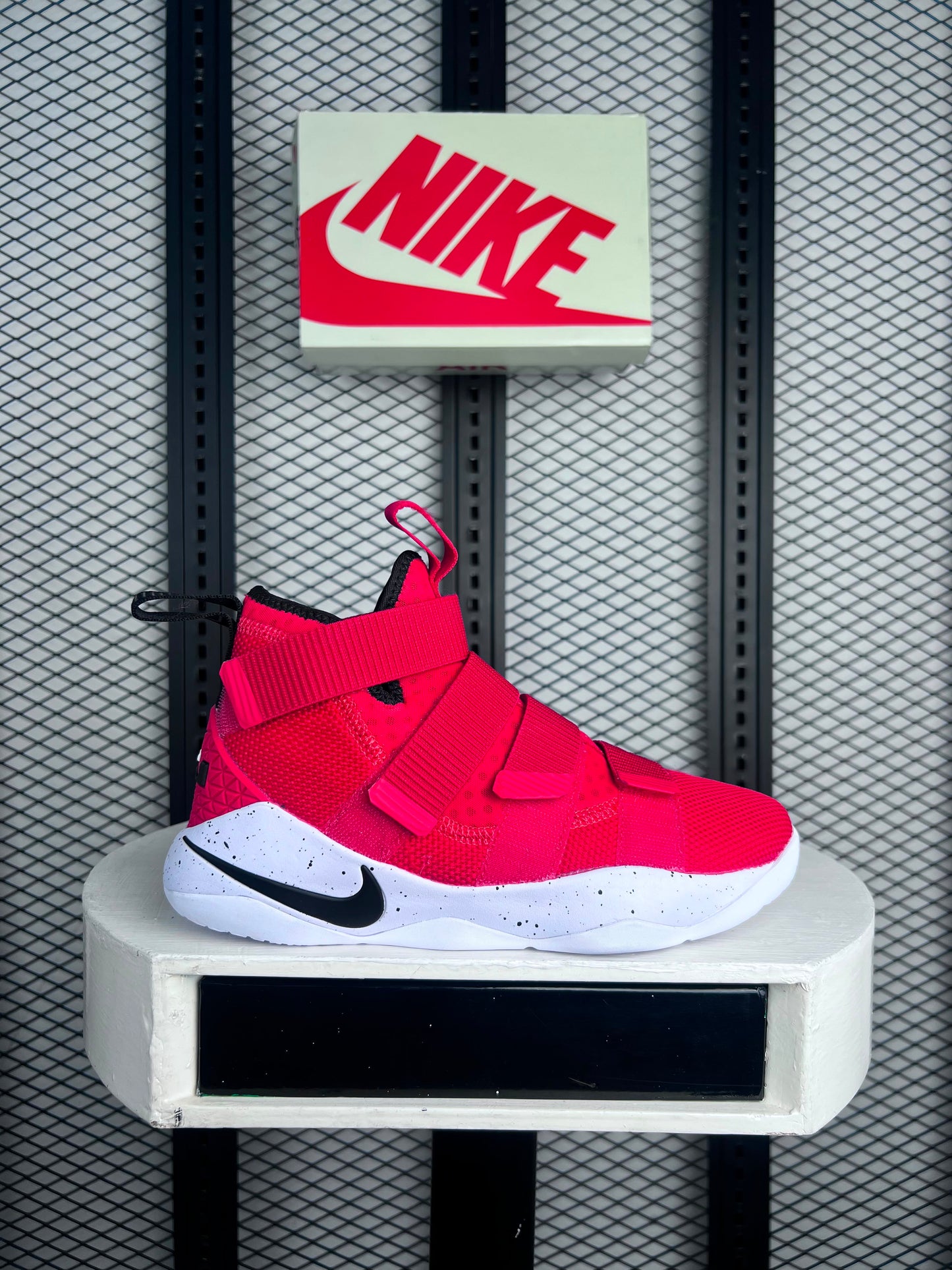 Special edition sneaker