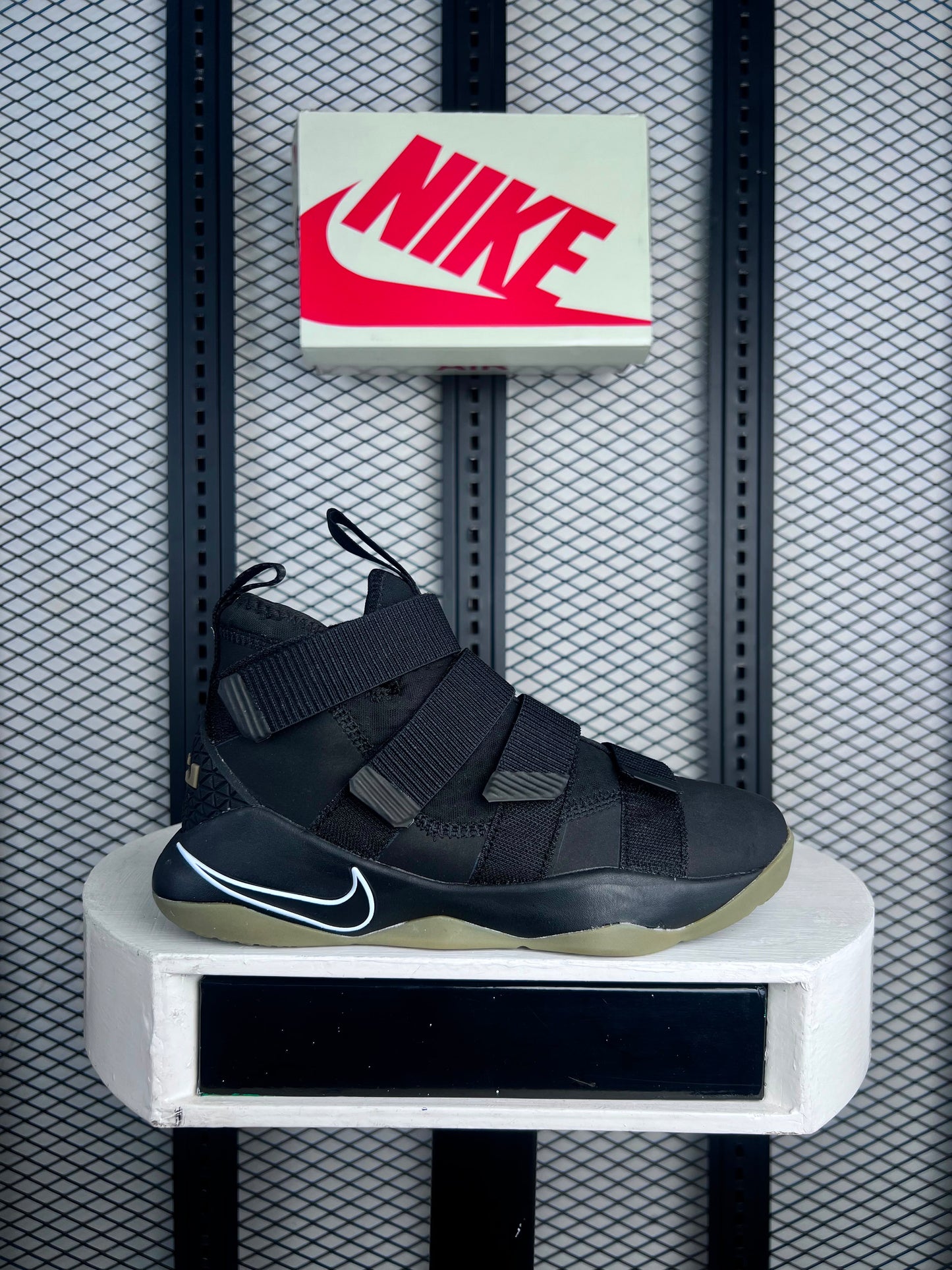 Special edition sneaker