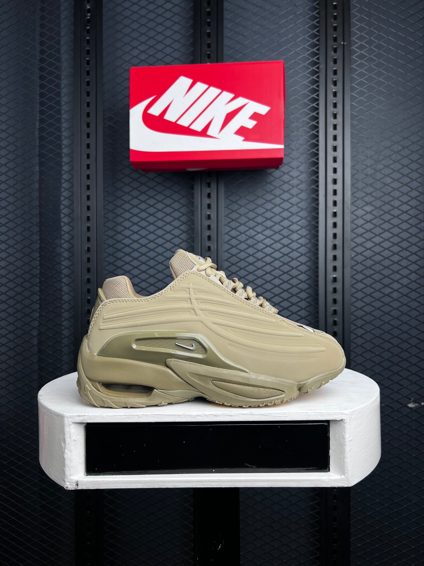 Men’s hot step 2 Nocta Sneakers