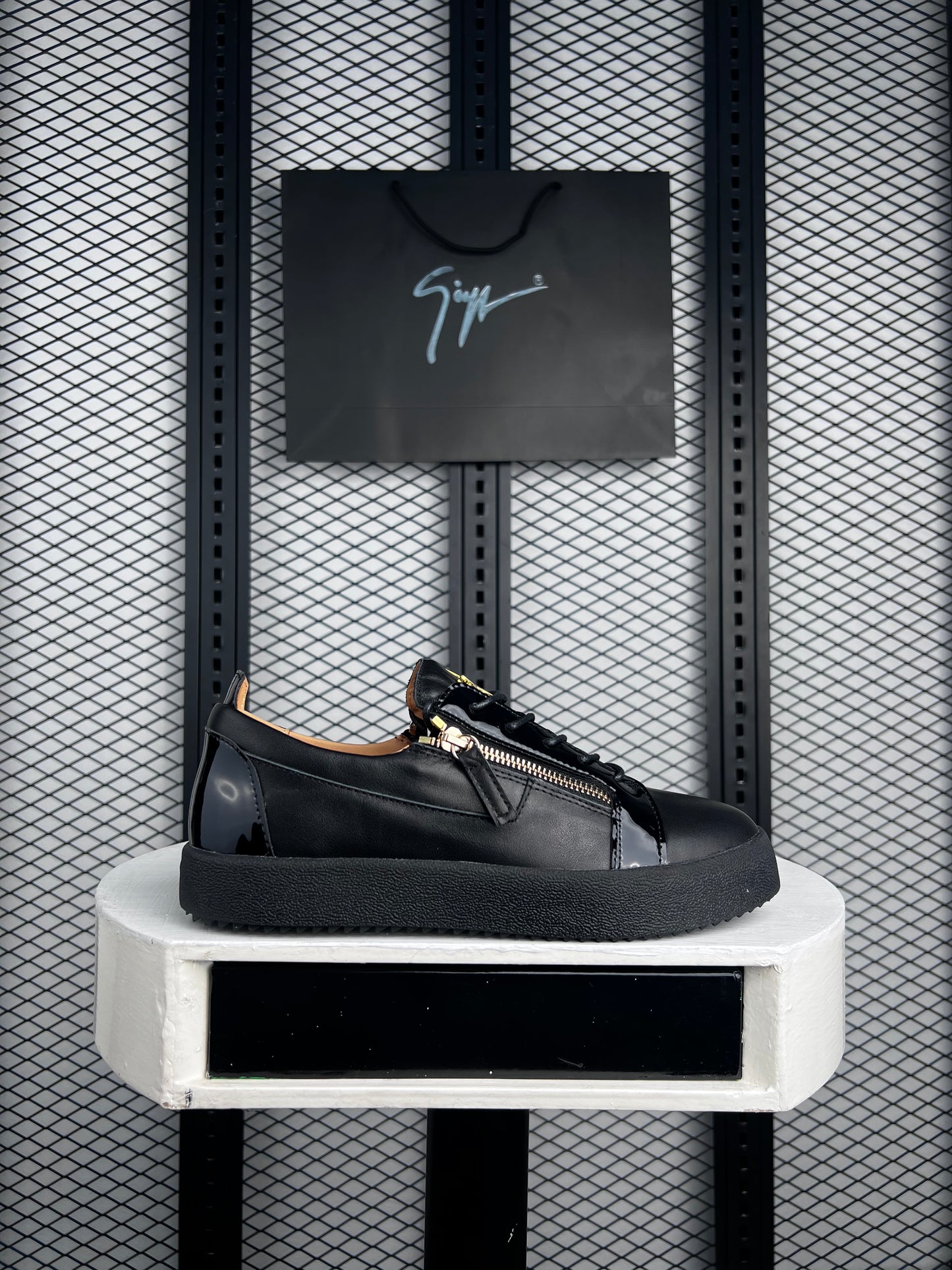 Men's special edition sneaker
