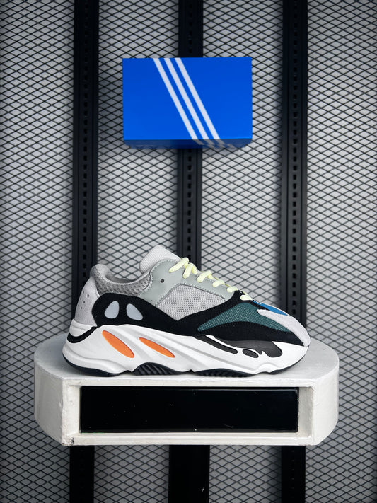 Special Edition Sneaker