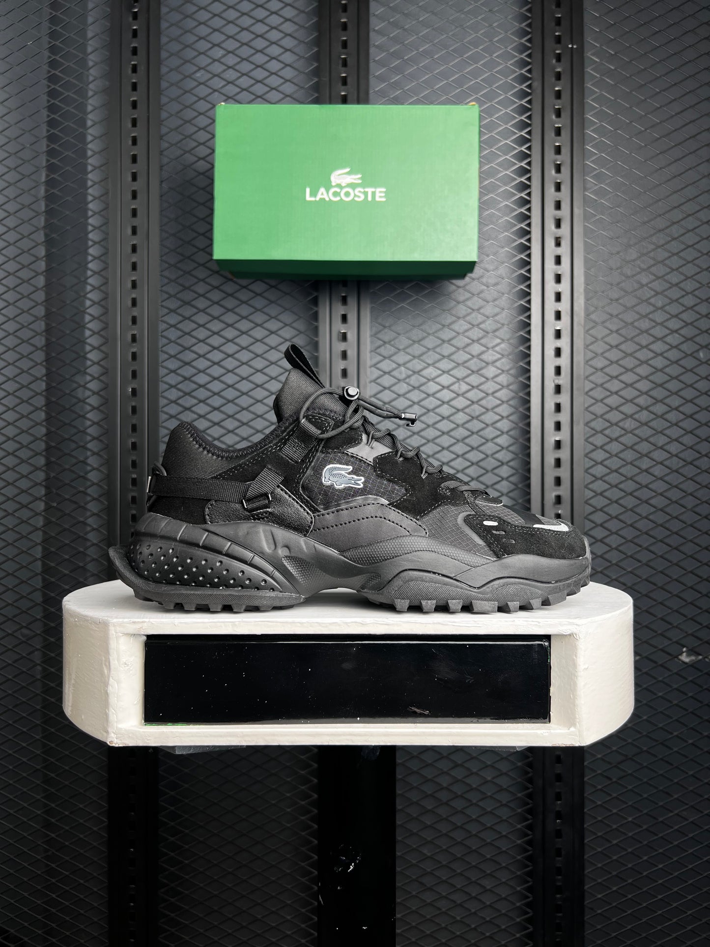 L Guard Breaker Out Door Sneakers