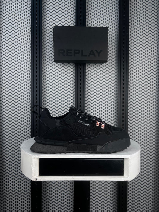 Special edition sneaker