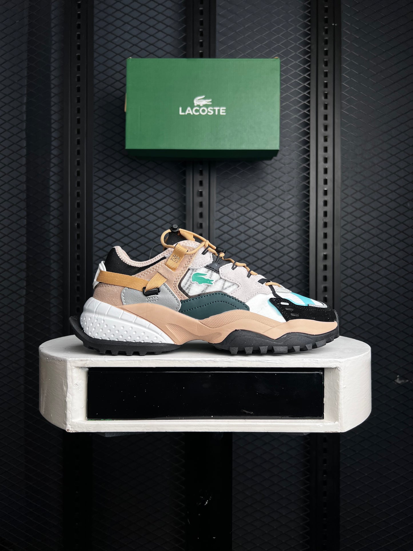 L Guard Breaker Out Door Sneakers