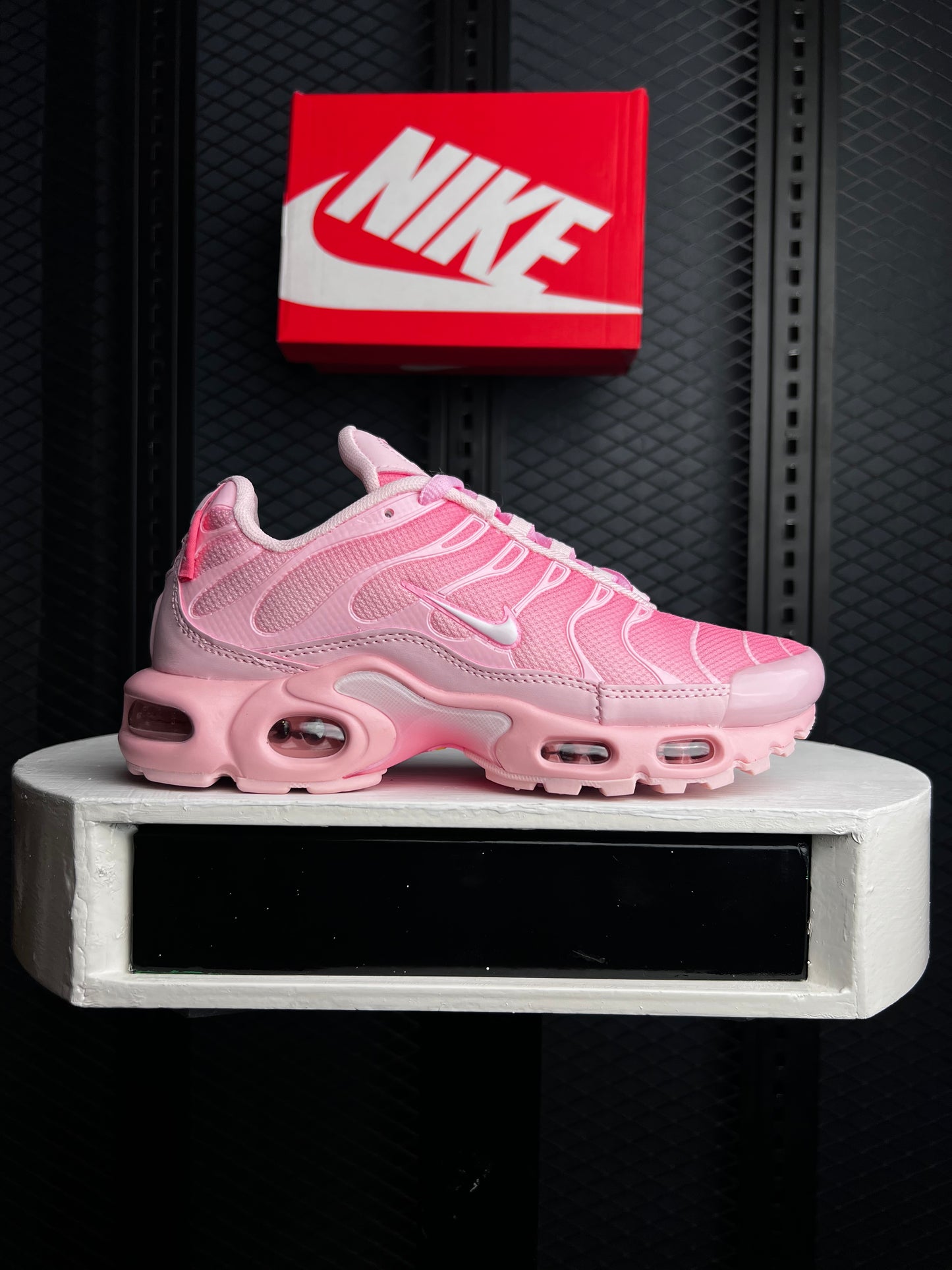 TN Plus Lifestyle Sneakers