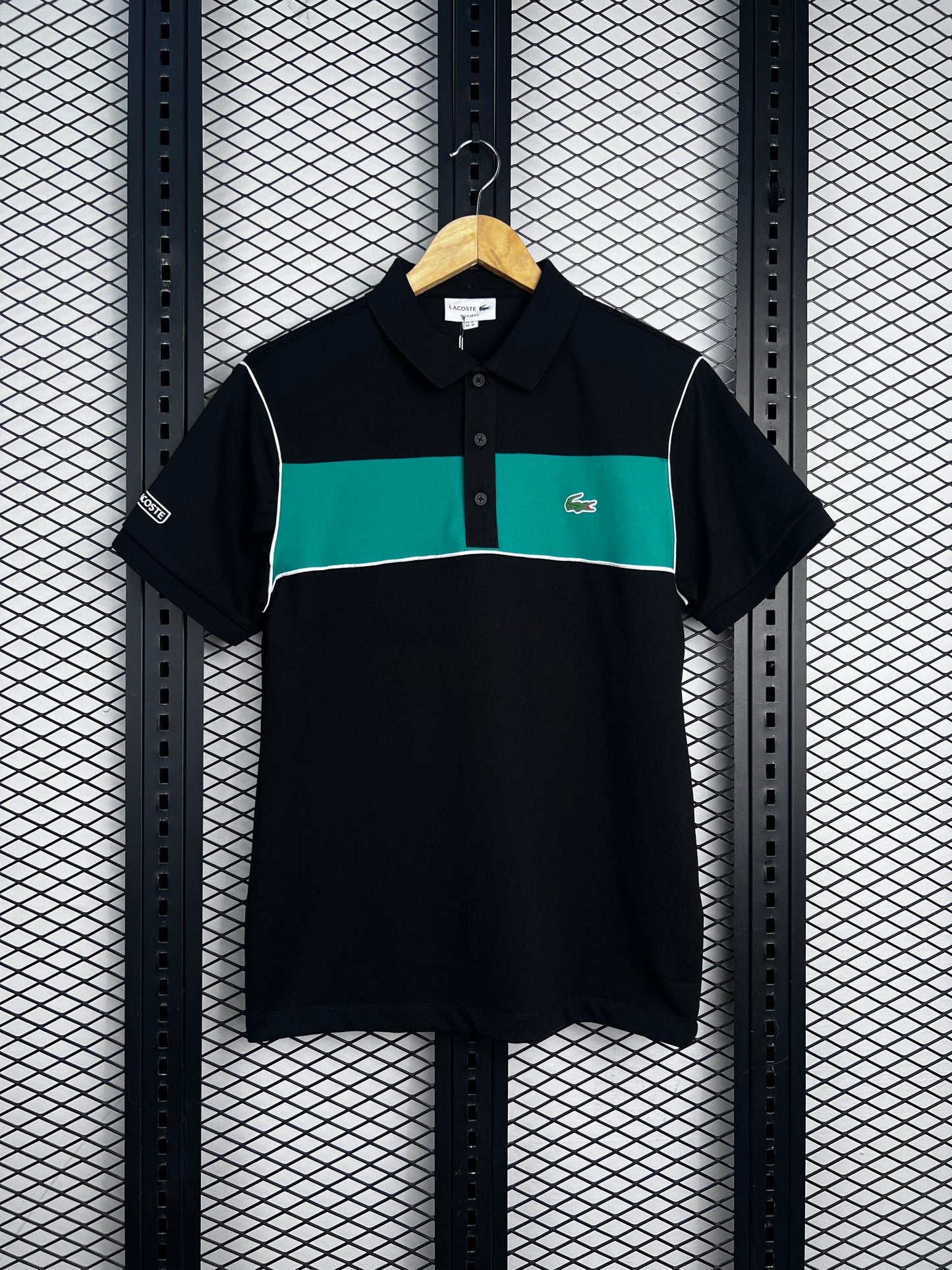Men’s branded golf t-shirt
