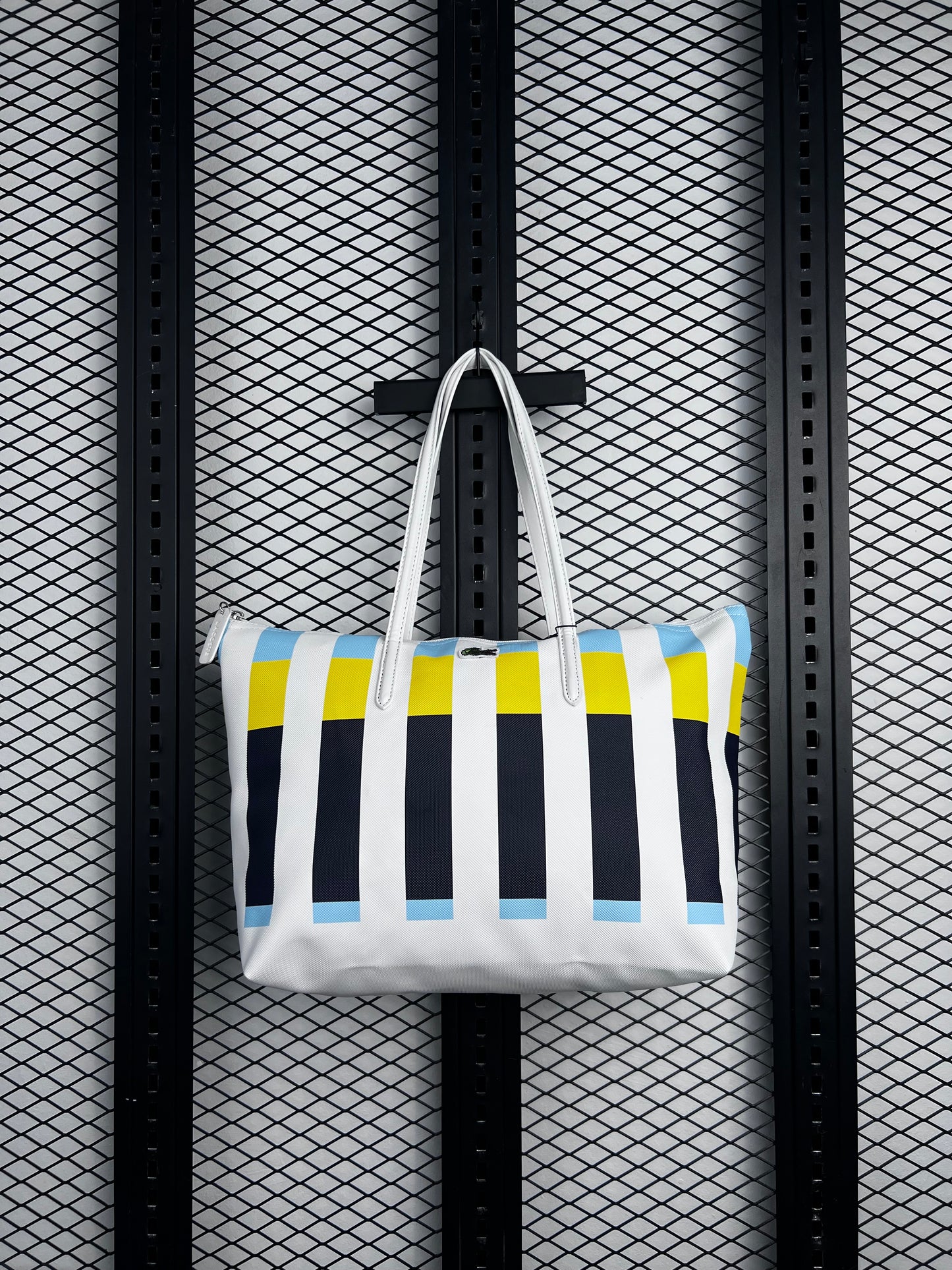 LADIES HANDBAG