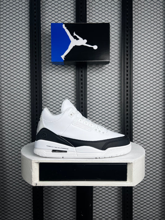 J3 retro lifestyle sneaker