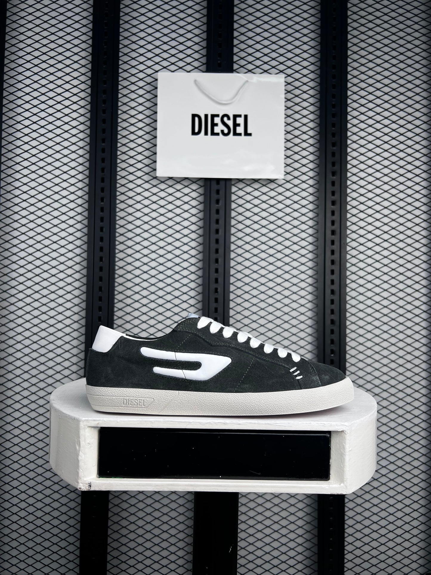 Men's special edition sneaker