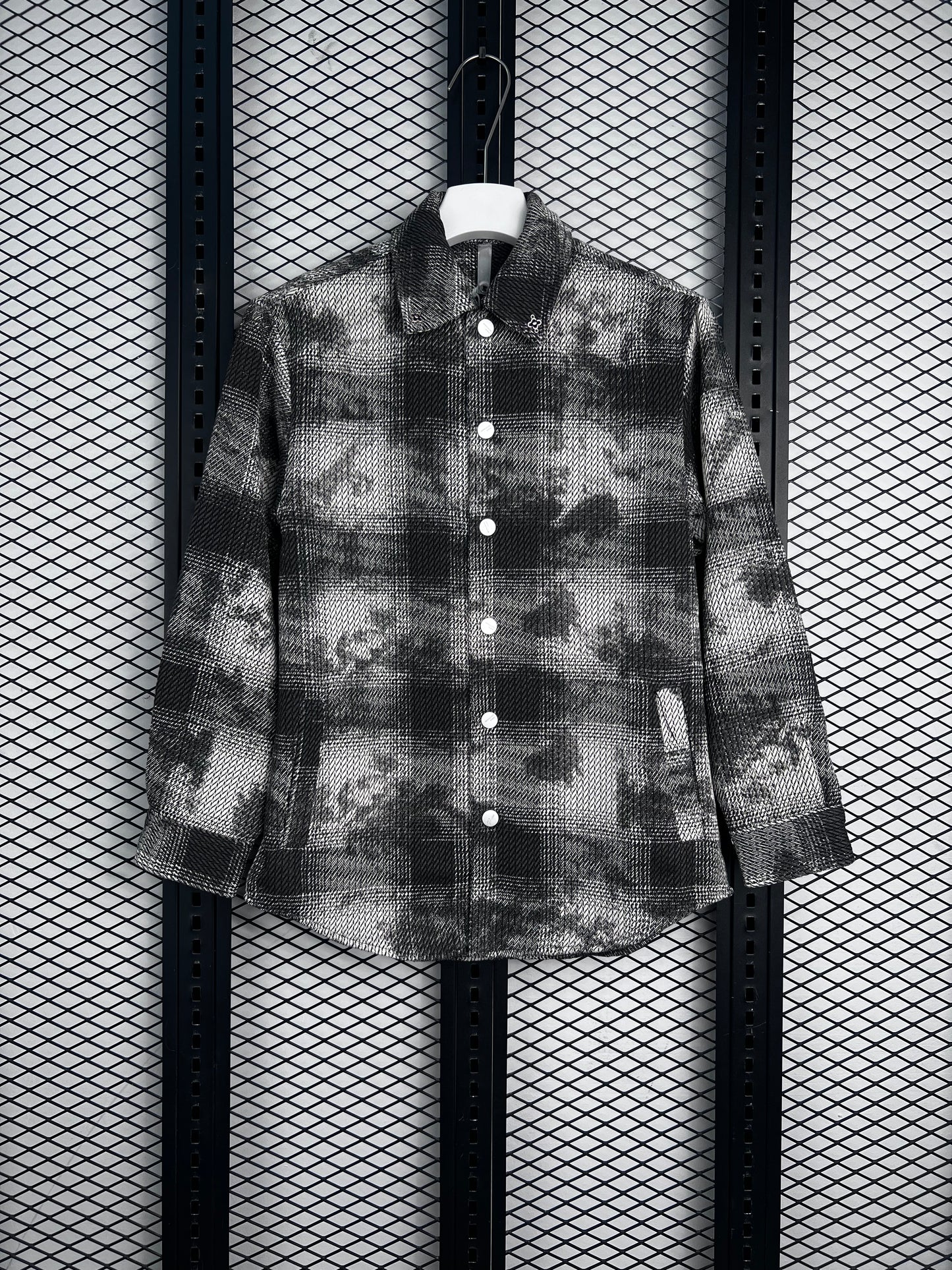 Men’s long sleeve shirt