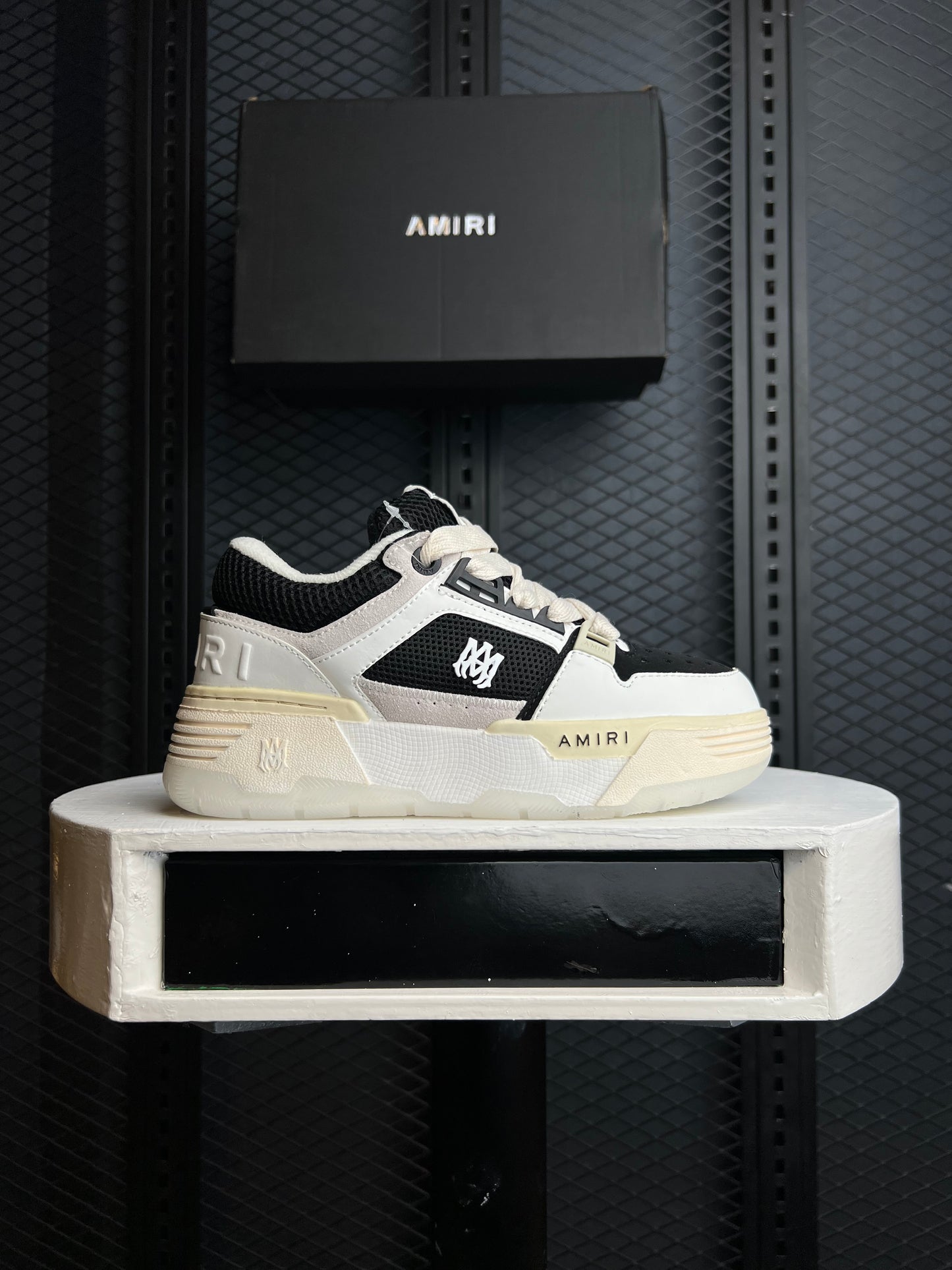 MA-1  Low sneakers