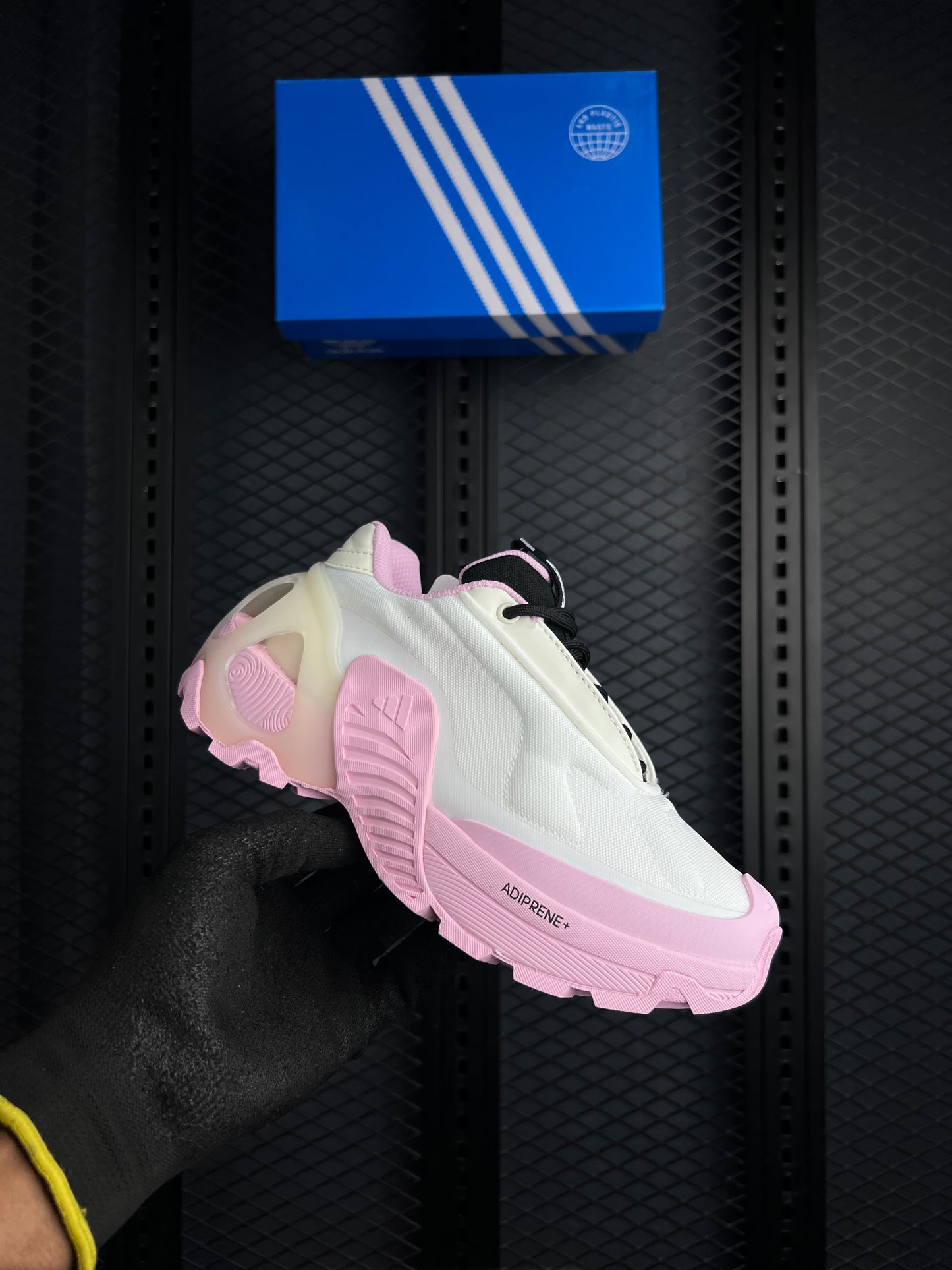 Edge Runner Sneaker’s