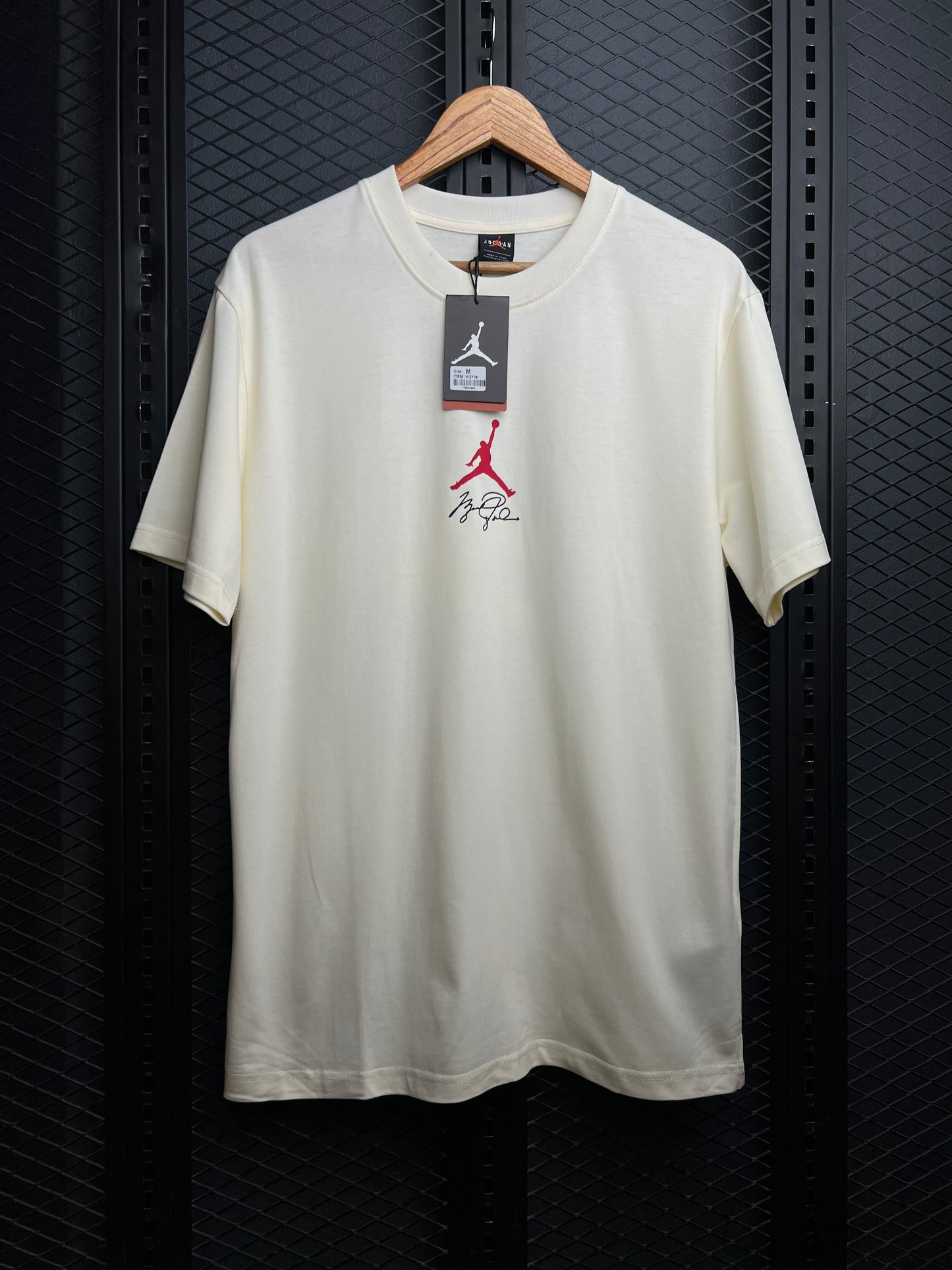 AJ T- Shirt’s Lifestyle