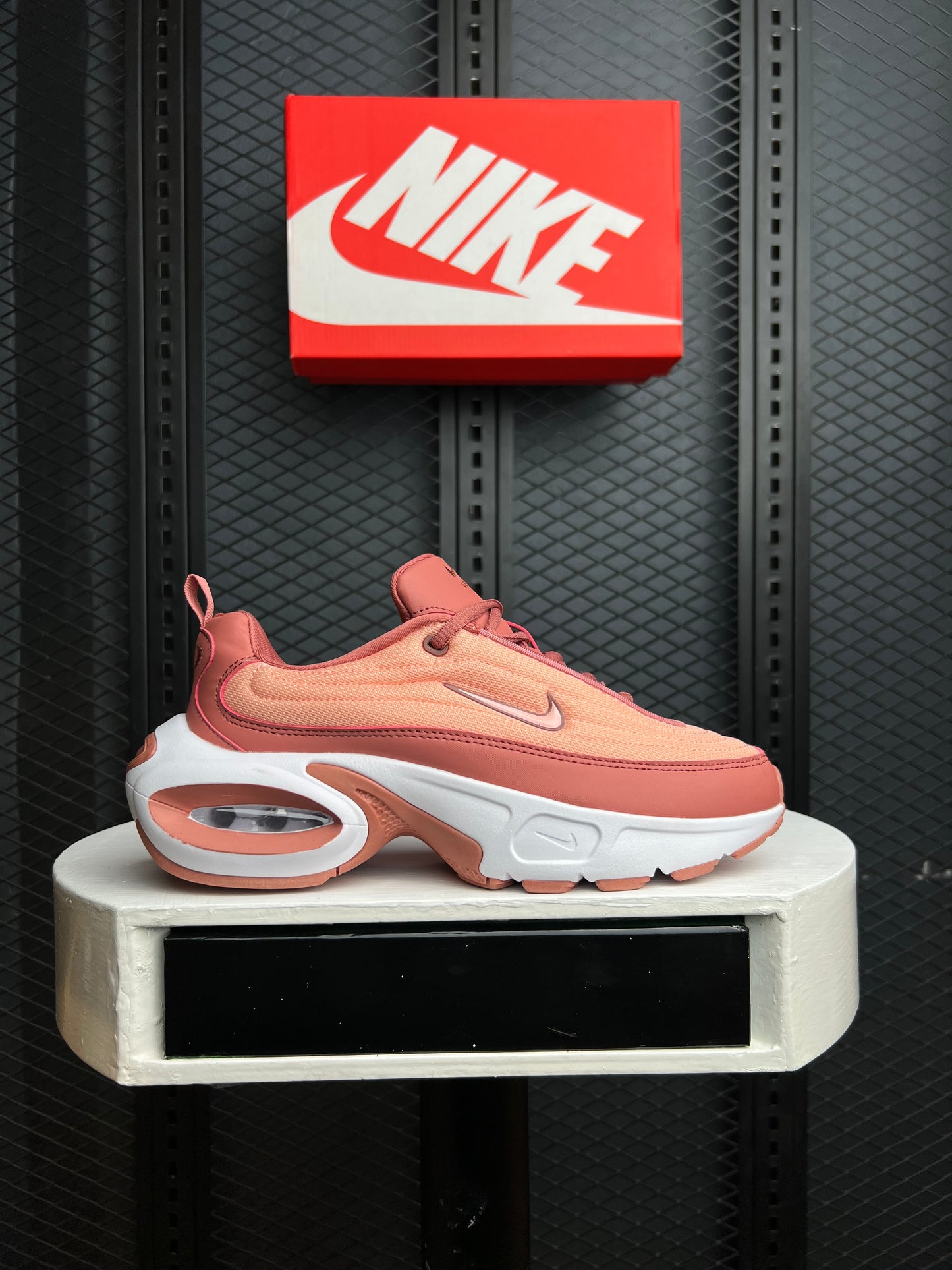 Air M Portal New Edition Sneakers