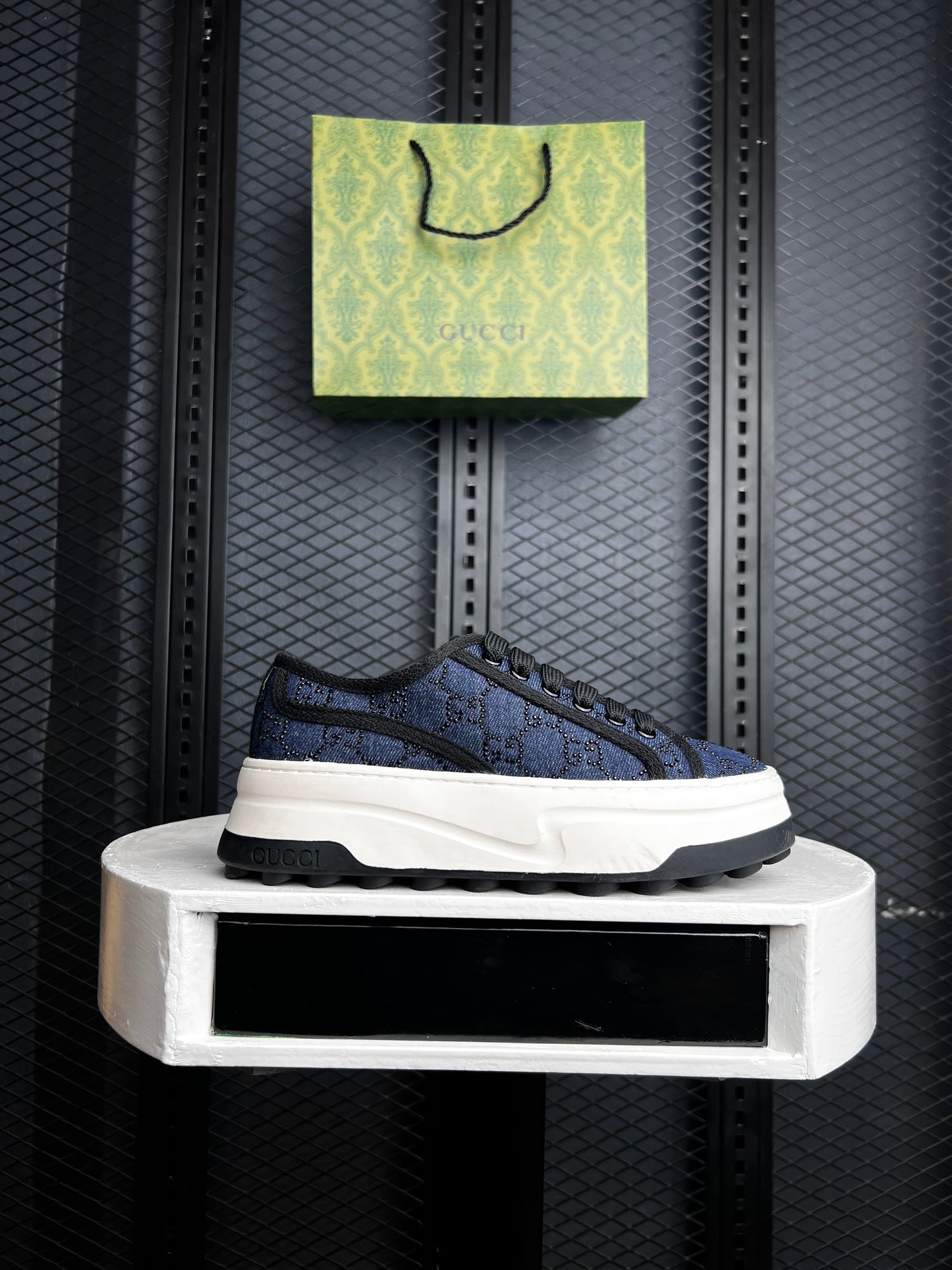 Ladies Sneakers - Special Edition