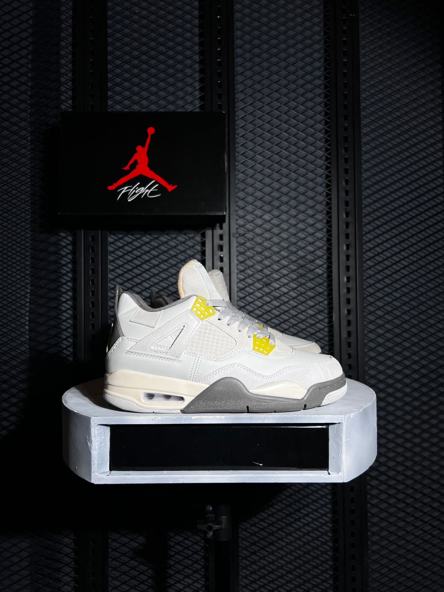 AJ4 Retro - Special Edition