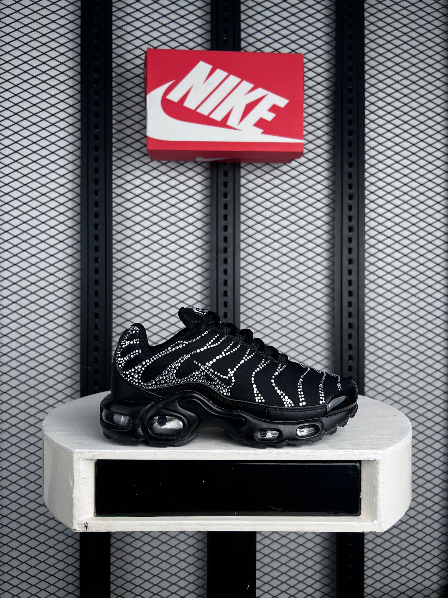 Ladies luxury sneaker