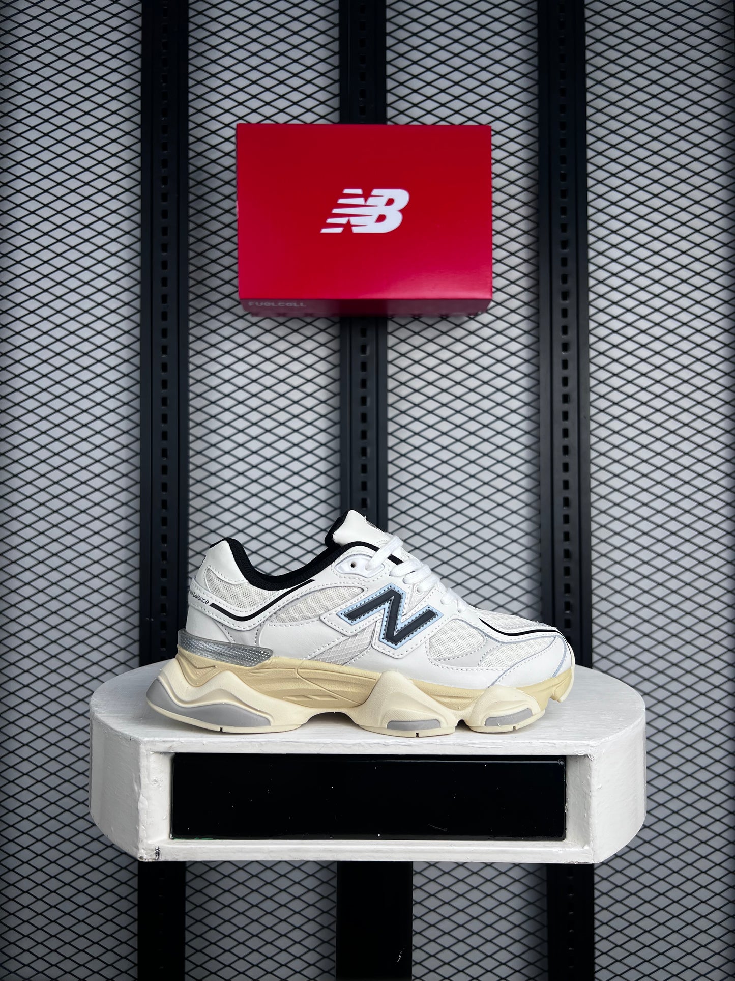 Special edition sneaker