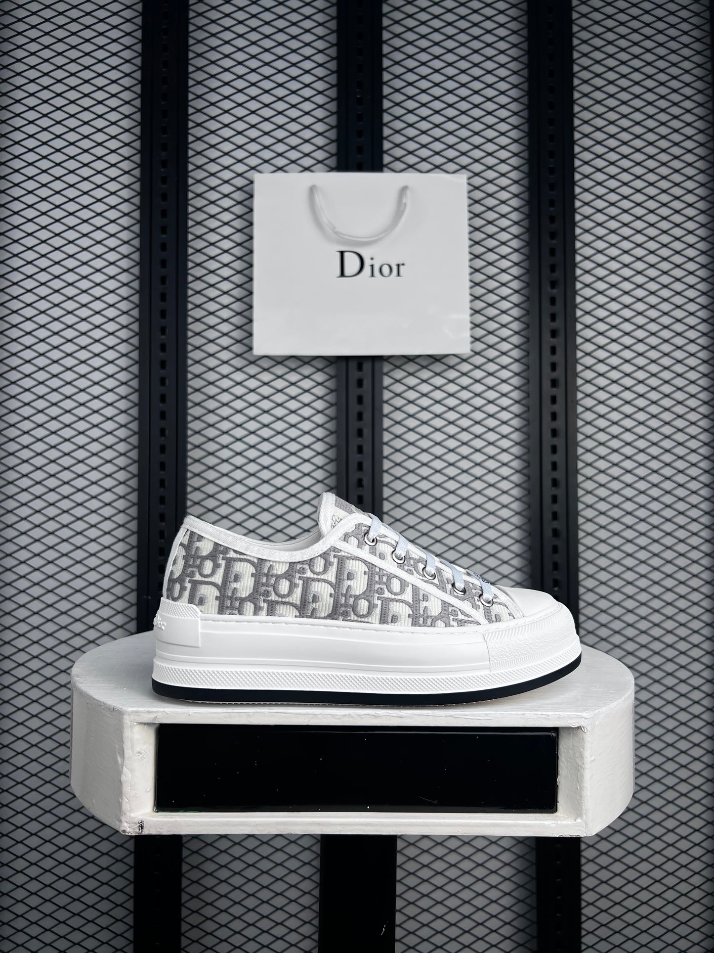 Ladies Luxury sneaker